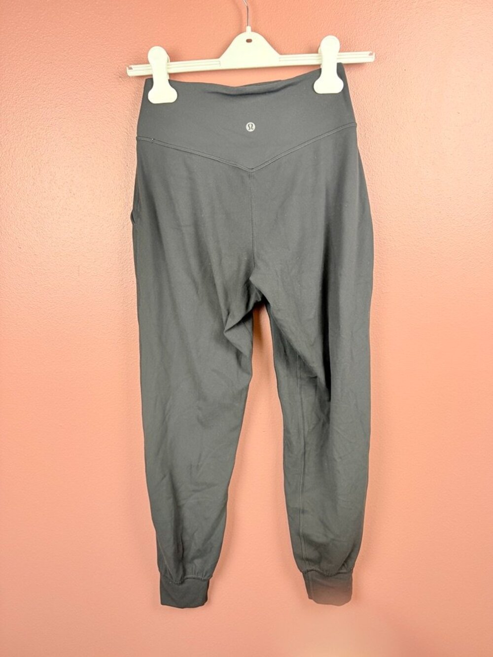 Lululemon Align High Rise Jogger in Black Size 4